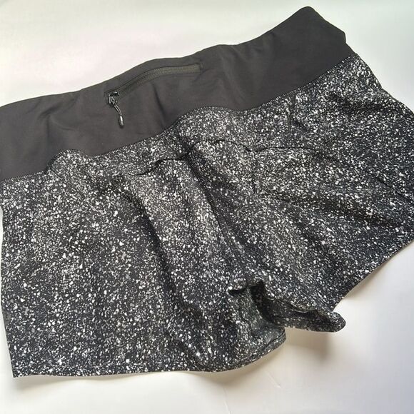 Lululemon Run Times Short in Mini Splatter White Black Size 6 - Picture 14 of 15